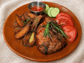 WIEPRZOWINA PIECZONA NA GRILLU