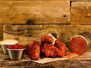 Nashville spicy crispy chicken wings