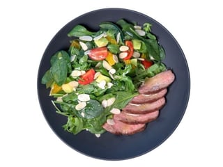 Салат з качиною грудкою