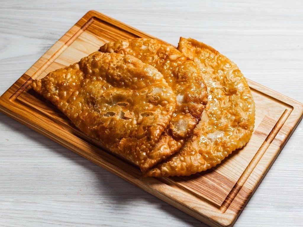 Чебурек з куркою