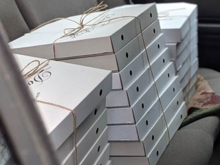 Підвісити піцу для поранених ЗСУ