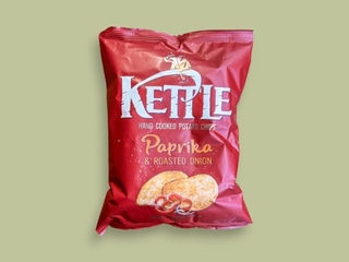 Kettle crisps (paprika & roasted onion)
