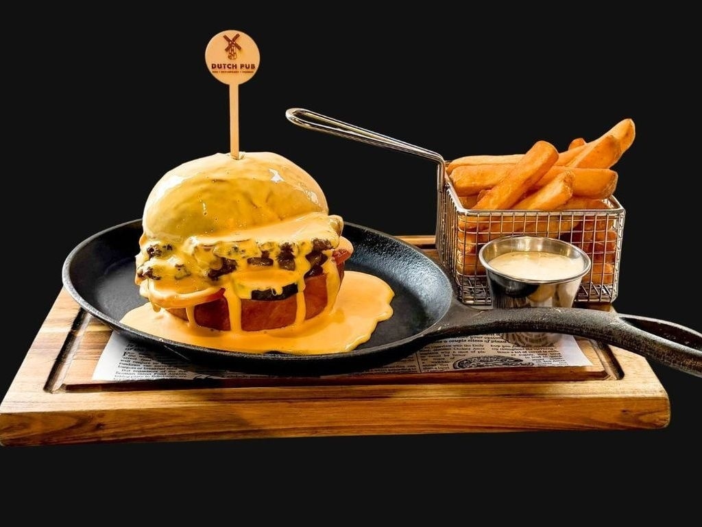 The GOLDEN G.O.A.T. SMASH BURGER