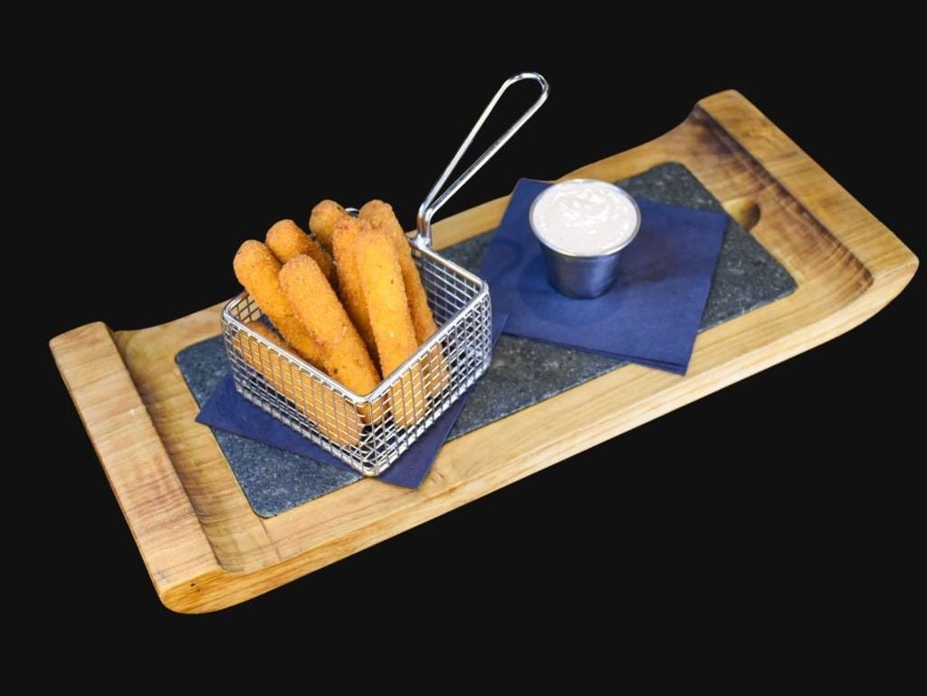 Smažené mozzarellové tyčinky