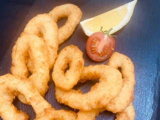 Кальмари фрі з соусом тар-тар