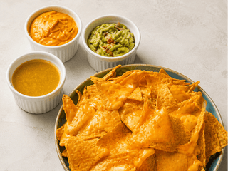 Nachos s 3 dipy