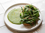 AVOCADO TOAST WITH POACHED EGGS