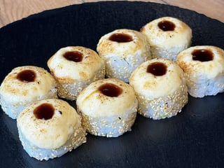 Zapiekany z łososiem (8 szt.)