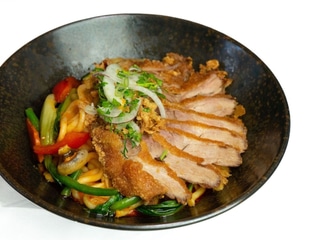 39b. Udon with Red Curry - Hovězí