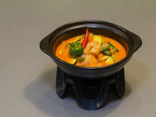 55a. Red Curry with Rice - Kuřecí