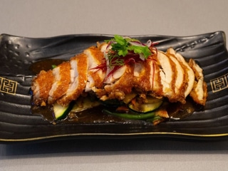 52b. Crispy Chicken Thigh Rice - Pikantní citronovaná tráva a česnek