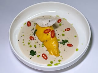 Куряче філе з сиром та грибами