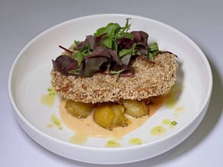 Курячий шніцель з картоплею конфі