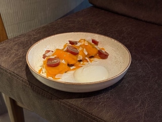 Сирники з манговим соусом