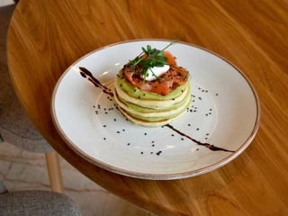 Панкейки з лососем