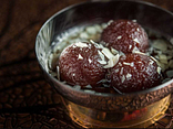 122,GULAB JAMUN VANIILIJÄÄTISEGA L