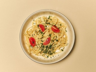 Спагетті з сиром у вершковому соусі