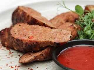 Lula Kebab mit Bratkartoffeln, Zwiebeln und Pilzen