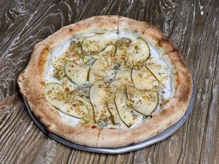 Pizza Горганзола та груша 45см