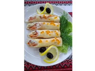 Налисники з червоною рибою