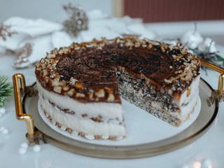 Orzechowiec z makiem