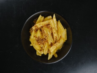 Картопляні діпи з соусом Чеддер