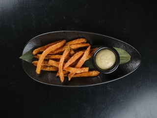 Батат фрі з трюфельним соусом