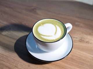 Матча капучино на кокосовому молоці