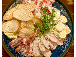 Салат Цезар із  пряною куркою 