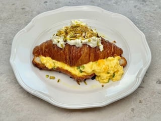 Сирний скрембл