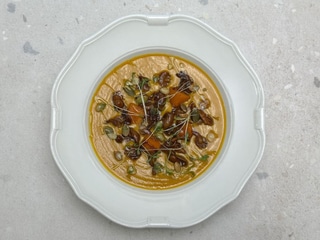 Гарбузовий крем-суп з опеньками