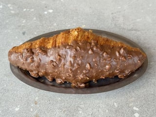 Круасан шоколад-праліне