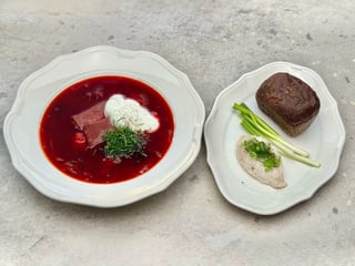 Борщ з пастрамі