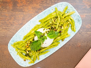 STROZZAPRETI S BURRATOU