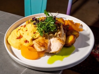 KUKURIČNÉ KURIATKO ALLA DIANA