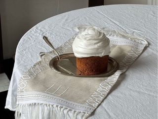 Паска з фісташковим кремом