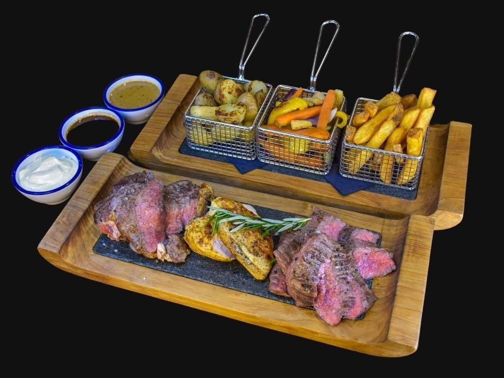 Mix grill - beef flank steak 250g, beef rib-eye steak 300g and chicken supreme (sous-vide) 250g
