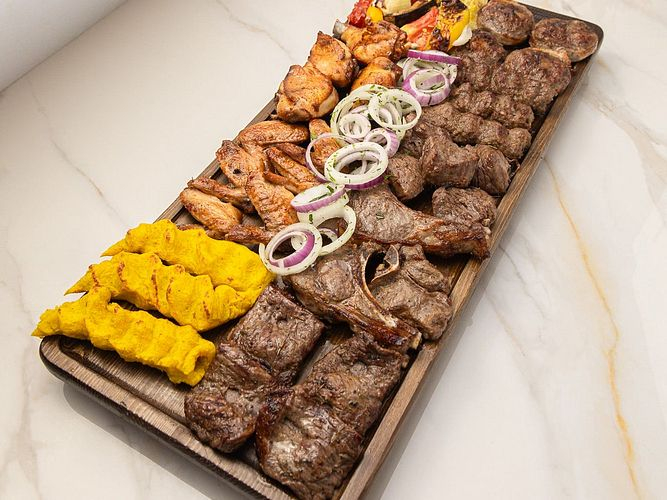 Нижний Новгородтағы саунадағы жезөкшелер Порно папа қызының қалыңдығын сиқытты