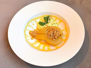 Запечена груша з яблучним кремом