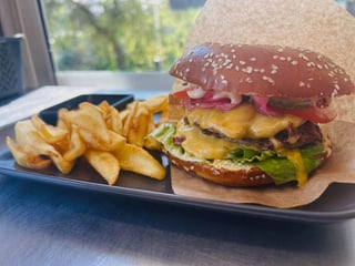 Trigubas Burgeris