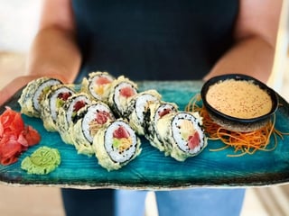 Tuna tempura rolka