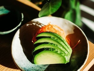 Sashimi avokádo