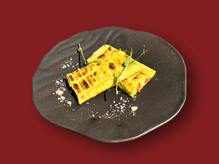 Лаваш з сиром сулугуні та копченою бринзою на мангалі