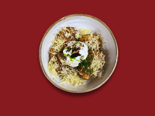 Картопля смажена з соусом лабне та копченим сулугуні