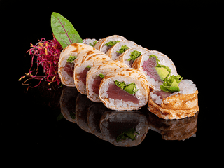 Tamago maki Tuńczyk