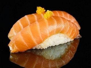 NIGIRI Łosoś peklowany w bejcy japońskiej