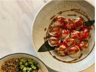 Пельмені з креветками та пармезаном