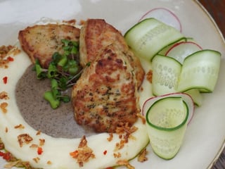 Cotoletta з індички з картопляним пюре та трюфельним соусом