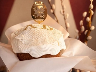 Паска з декором класична