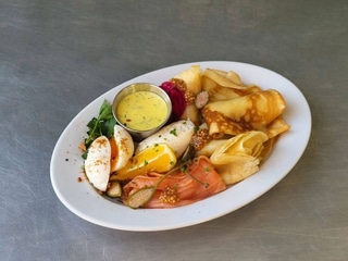 СНІДАНОК З МЛИНЦЯМИ